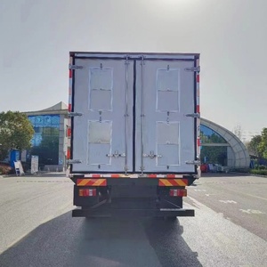 Camión Refrigerado HOWO de 6.8m para Transporte de Pollitos, Camión para Transporte de Aves de Corral - Product Image 5