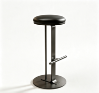 Tabouret de bar commercial moderne et léger en cuir avec assise en bois, base en métal à poteau unique et repose-pieds, hauteur comptoir pour cuisine