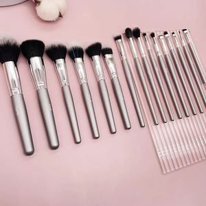 16pcs Sparkly Silver Makeup <b>Brush</b> Set Vegan Synthetic Hair Wood Handle Custom Logo Face Concealer Fan Professional <b>Brushes</b> - Product Image 5
