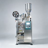 Machine d'emballage de sachets de thé triangulaires et plats en nylon avec doseur de volume par tasse pour le thé vert, noir et les infusions florales