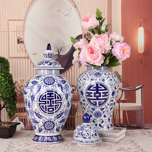 Venta al por mayor de jarrones de cerámica antiguos azules y blancos personalizados moda europea adornos para el hogar porcelana decoración del hogar chino - Product Image 2