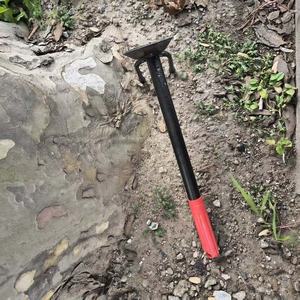 คราดจอบเหล็กคาร์บอน3แฉกเครื่องมือทำสวนแบบใช้มือถืออเนกประสงค์สำหรับขุดและกำจัดวัชพืช - Product Image 2