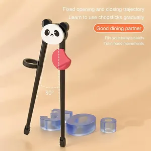 Palillos de entrenamiento para bebés, de plástico PP brillante, con diseño de dibujos animados, para que los niños practiquen la alimentación, 23.6g - Product Image 5
