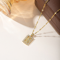Collar con Medalla Rectangular de Estilo Religioso, Chapado en Oro, con Halo Redondo de Circonitas Cúbicas Incrustadas, Joyería al por Mayor