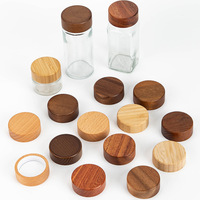 Outils pour herbes et épices de cuisine Bocaux à épices en verre pour assaisonnement Bouteille de sel Poivre Chili Shaker Pots à épices à l'ail avec couvercle en bois d'acacia