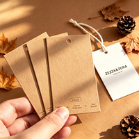 Cartes d'étiquettes personnalisées en papier épais spécial pour vêtements, avec logo en relief, pour décoration de café et description de produits