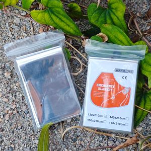 Manta de Emergencia Warmtime 130x210cm, Reflectante de Aluminio, Equipo de Supervivencia para Uso en Exteriores - Product Image 1