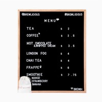 Panneau décoratif moderne personnalisable en bois avec tableau noir en feutre, cadre photo et étagère, pour messages transfrontaliers et signalétique promotionnelle