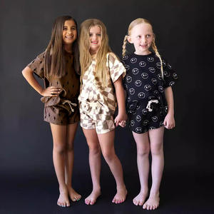 Set di t-shirt e pantaloncini in cotone biologico per bambini estivi con stampa a quadri con sorriso per ragazzi e ragazze Set di <span class=keywords><strong>abbigliamento</strong></span> Casual per bambini - Product Image 2