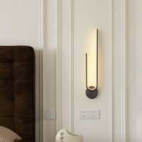 Appliques murales LED en fer blanc chaud, style minimaliste de luxe, éclairage moderne pour chambre à coucher et salon, montage en surface avec variateur d'intensité