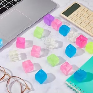 Balles anti-stress, jouets sensoriels, cubes sensoriels pour soulager le stress, 0,98 x 0,98 pouces, pour adultes, cadeaux et faveurs de fête - Product Image 5