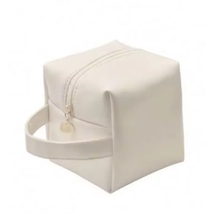 Échantillon gratuit de trousse de maquillage miniature imperméable, personnalisée, professionnelle, petite, portable, de voyage, en PU polyester. - Product Image 5
