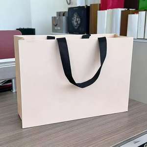 <span class=keywords><strong>GiGO</strong></span> 高級カスタムデザイナーロゴ紙袋包装 ホワイトスペース除去 カスタム小売ギフトバッグ 自社ロゴ入り - Product Image 3