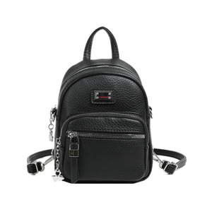 Mochila de mujer de moda en verde brillante con cremallera multicapa y diseño de colgante de cadena - Product Image 1