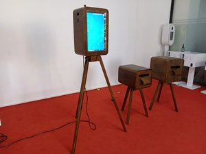 New Wooden Double-sided Folding Leg <strong>Photo</strong> <strong>Booth</strong> Suitable for Multi Person Gatherings Such As Weddings and Parties - Product Image 3