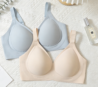 Soutiens-gorge push-up à couvrance totale pour femmes, rembourrés, sans armatures, effet liftant, sans coutures, grandes tailles, différentes bonneteries