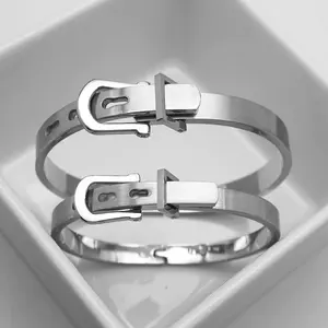 Pulsera ajustable de estilo británico personalizado transfronterizo Punk Hip-hop hebilla de cinturón mate de acero inoxidable de titanio para - Product Image 2