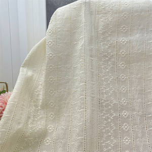 Tessuto in Pizzo 100% <span class=keywords><strong>Cotone</strong></span> Traforato Ricamato Bianco per Abiti da Donna - Product Image 3