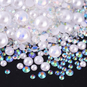 Oleeya Lots en gros de décorations pour vêtements en résine, strass et perles, et de pierres à ongles scintillantes à coller (flatback) pour le bricolage - Product Image 4