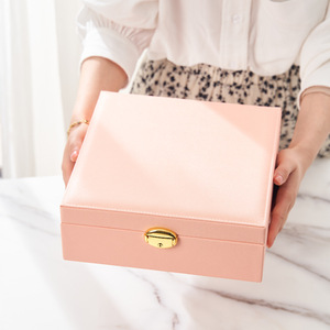 กล่องใส่เครื่องประดับหนังวินเทจคุณภาพสูง ขนาด M (26 ซม. X 26 ซม. X 10.5 ซม.) - Product Image 3