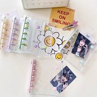 Classeur à cartes et carnet de notes Dream Academy à double boucle, en PVC souple transparent, avec clip coloré, pour photos et documents