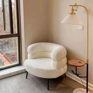 <span class=keywords><strong>Fauteuil</strong></span> de Salon et de Chambre à Coucher Moderne de Style <span class=keywords><strong>Scandinave</strong></span> en Tissu Sherpa Bouclette, Chaise de Salle à Manger avec Fonction Canapé-Lit et Barres - Product Image 1