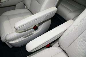 SUV Familiar Usado en Venta, <span class=keywords><strong>Modelo</strong></span> 2025, Edición Explorer <span class=keywords><strong>900</strong></span> 2.0T, 5 Puertas, Motor de Gasolina, para Exportación - Product Image 3