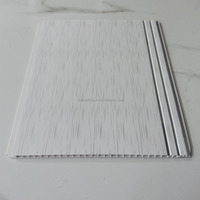 Panneau de plafond en PVC facile à installer, design à rainures et languettes, pour la décoration de plafond intérieur, faux plafond