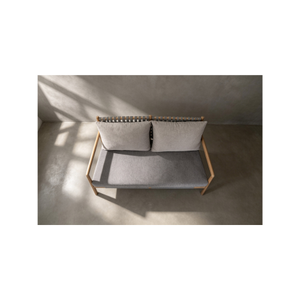 Este sofá de 2 plazas presenta un acolchado suave, tela resistente y un diseño elegante que perfectamente mejora el ambiente de la habitación. - Product Image 2