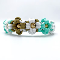 Collier pour chien personnalisé fait main, fleur douce, puissance des fleurs, collier pour chien personnalisé, collier en paracorde tressé, breloque perlée, collier pour animaux de compagnie