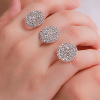 Nouvelle bague double ronde avec un design de bague en strass à la mode et personnalisé et accessoires pour femmes