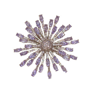 Deslumbrante Broche de Fuegos Artificiales Color Lavanda ~ Hermoso Corsage de Flor Violeta Etérea, Pin Vintage - Product Image 4