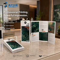 Impression professionnelle de brochures tri-pliées pour rapports d'entreprise, catalogues, manuels de formation, offset numérique, couverture rigide pliée