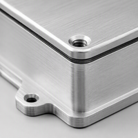 Boîtier de projet extérieur OEM robuste et personnalisable en aluminium anodisé étanche IP67 pour l'électronique avec montage de carte de circuit imprimé