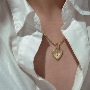 Pendentif en argent pur S925, cœur brossé à l'italienne, design de luxe médiéval, bijou de niche léger, cool, doux, premier composant - Product Image 4