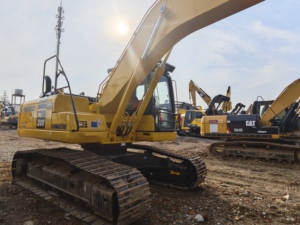 Excavatrice Komatsu PC200 d'occasion en bon état Origine Japon à vendre avec prix d'usine-Composants de la boîte de vitesses du moteur inclus - Product Image 2