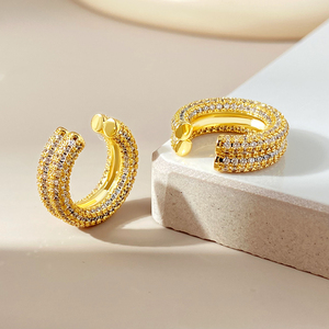 Pendientes de moda al por mayor, aretes de circonita brillante chapados en oro de 18 quilates, tipo ear cuff, para mujer, accesorios - Product Image 6