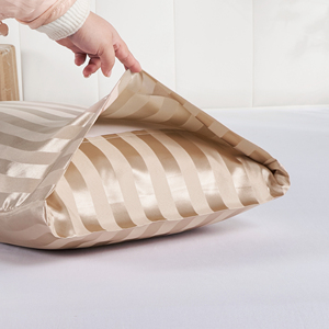 Commercio all'ingrosso della fabbrica <span class=keywords><strong>in</strong></span> poliestere 100% federa di lusso <span class=keywords><strong>in</strong></span> <span class=keywords><strong>seta</strong></span> liscia federa per la casa & uso alberghiero per la cura della pelle e dei capelli - Product Image 5