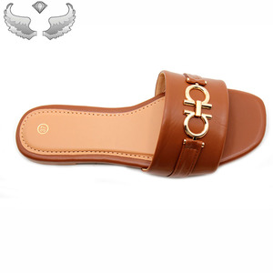 Scarpe basse da donna <span class=keywords><strong>di</strong></span> alta <span class=keywords><strong>qualità</strong></span> antiscivolo antiscivolo per la vendita diretta in fabbrica <span class=keywords><strong>di</strong></span> <span class=keywords><strong>pantofole</strong></span> leggere da donna - Product Image 3