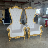 2026 Meilleures ventes Prix abordable Fauteuil simple de luxe blanc et doré à dossier haut, style trône royal, chaise de roi classique pour mariage et banquet