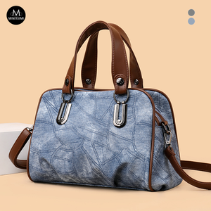 Sacs <span class=keywords><strong>à</strong></span> <span class=keywords><strong>main</strong></span> en <span class=keywords><strong>cuir</strong></span> de style hobo carré sur mesure, design exquis, sacs fourre-tout pour le travail, design <span class=keywords><strong>italien</strong></span> - Product Image 1
