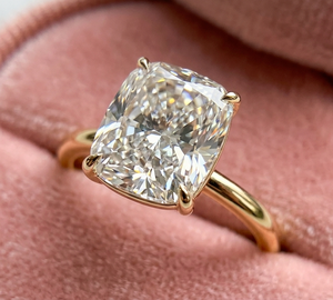Bague de fiançailles en moissanite taille coussin, Bague de fiançailles avec halo caché, Solitaire taille coussin, Coussin en or massif, Bague de demande en mariage. - Product Image 2