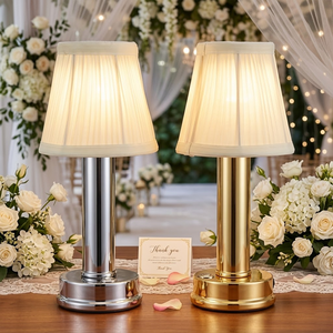<span class=keywords><strong>Lampe</strong></span> de table <span class=keywords><strong>LED</strong></span> sans fil <span class=keywords><strong>rechargeable</strong></span> à piles en métal à intensité variable avec abat-jour plissé pour restaurant, salle à manger et mariage - Product Image 1