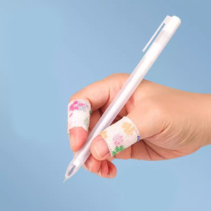 Vendajes para los dedos bonitos y elegantes, perfectos para estudiantes que escriben y que ayudan a prevenir la irritación de las manos. Hecho de tela elástica no tejida. - Product Image 4