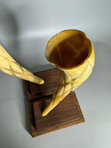 Haute qualité Unique fabriqué à la main écologique en bois poli support de corne de Viking élégant sur le thème des animaux maison artisanat naturel - Product Image 2