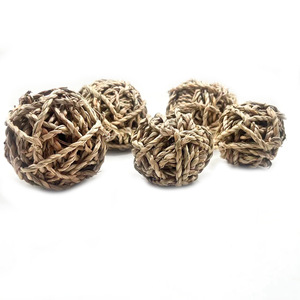 Pelota de hierba acuática tejida para hámster, conejo, juguete masticable para dientes, suministros para mascotas pequeñas, juguete para caballos, pájaros, chinchillas, fabricante de pelotas de juguete para mascotas pequeñas. - Product Image 5
