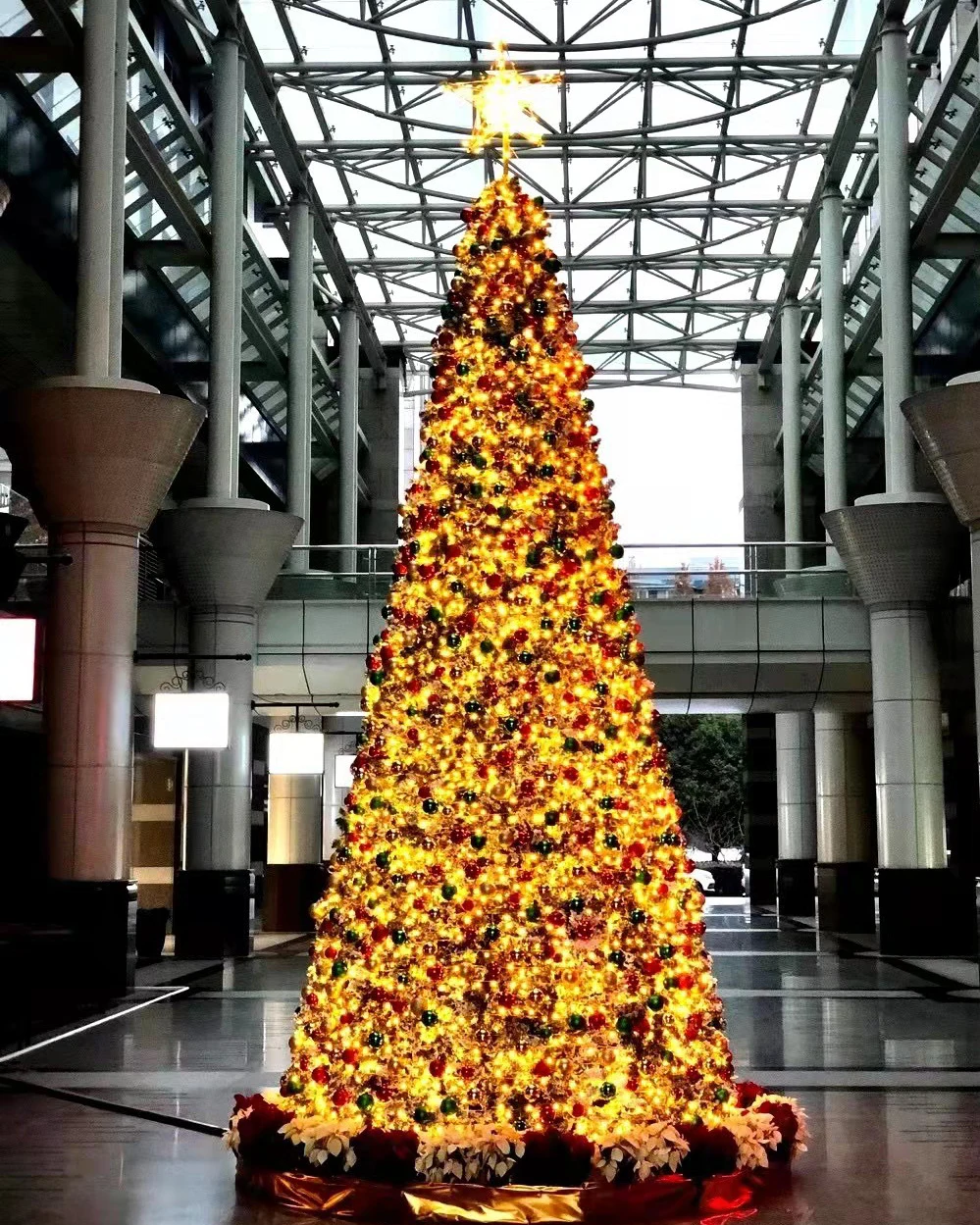 Custom Outdoor Artificial Giant Christmas Tree Commercial