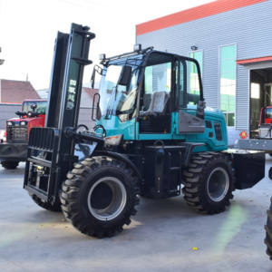 รถยกขนาดเล็กขับเคลื่อนสี่ล้อคุณภาพสูงจากจีน 3 ตัน 4 ตัน 5 ตัน สำหรับทุกสภาพพื้นผิว รถยกสำหรับพื้นที่ขรุขระ 4x4 รถบรรทุกออฟโรด - Product Image 1