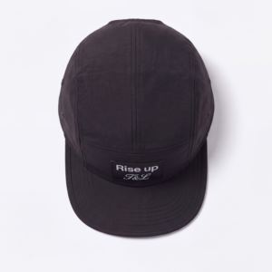 Casquette de sport 5 panneaux 100 % polyester avec logo personnalisé, patch en tissu respirant et imperméable - Product Image 6