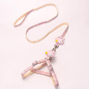 No-Pull Pet Harnesscat Diseño único Arnés y correa para gatos para caminar - Product Image 1